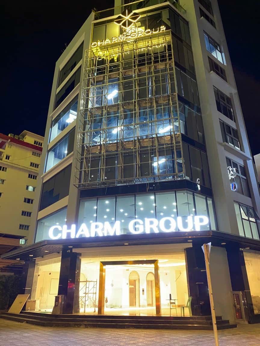Giới thiệu về Charm Group - Chủ đầu tư Charm City 4 Tòa nhà Charm Group đang được xây dựng
