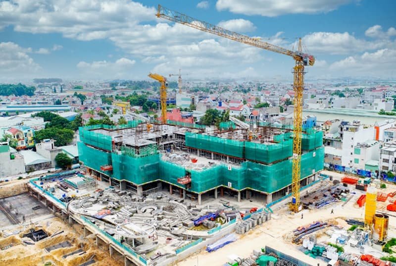 Charm City: Căn hộ sân vườn dành cho giới chuyên gia 4 Charm City đang xây dựng lên sàn tầng 6 của tòa tháp Saphire và thi công móng cọc tòa tháp Ruby